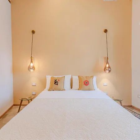 Casa Bonesu 3*